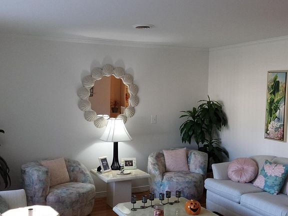 4th image of 27 Nostrand Dr