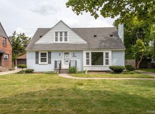 26642 York Rd, Huntington Woods, MI 48070