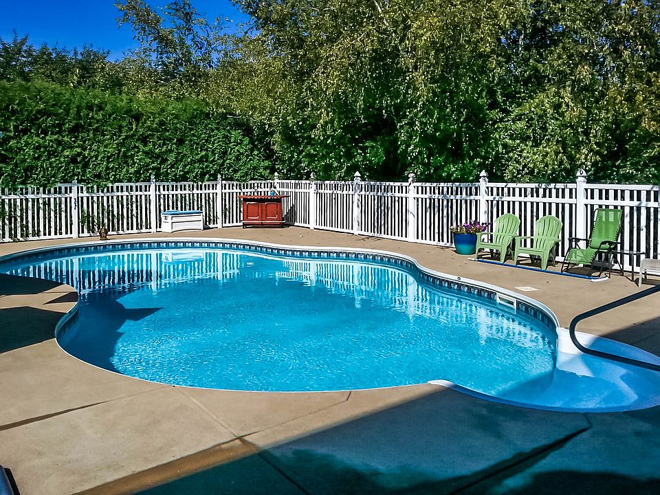 2nd image of 6908 Sheffield Dr