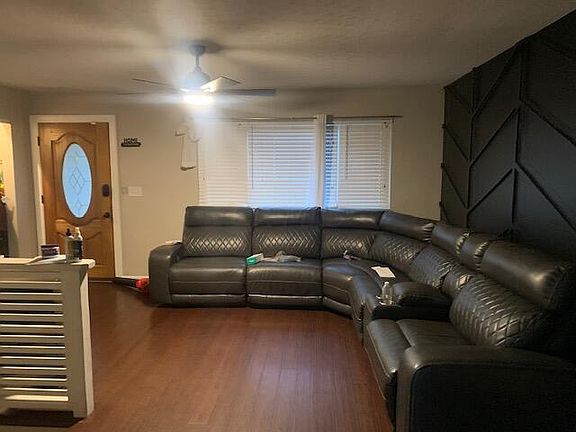2nd image of 4937 Harbor Blvd