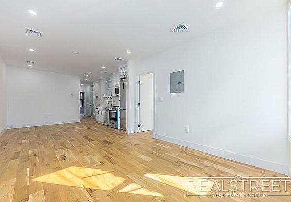 3rd image of 51 Rockaway Ave #2A