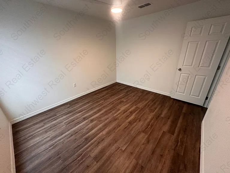 2741 Aldrich — Photo 5