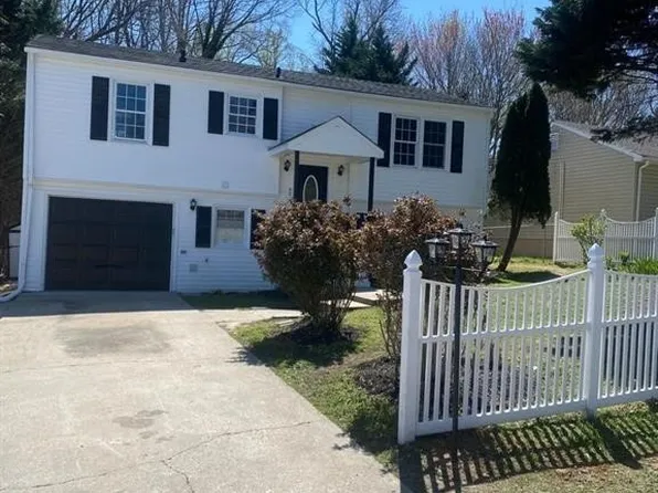 746 Saint John St, Petersburg, VA 23803