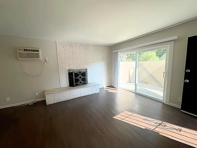 3915 Vineland Ave #1 — Photo 9