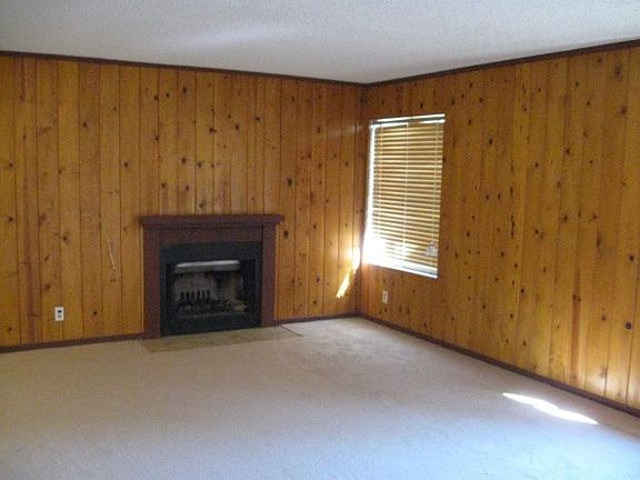 3rd image of 27116 Hidaway Ave Unit 2