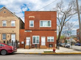 2228 S Wood St, Chicago, IL