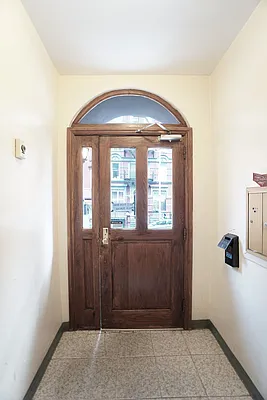 Rented by Renetta Real Estate | media 73