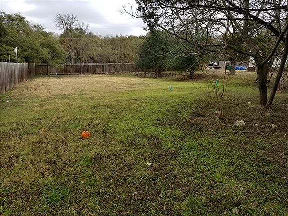 4th image of 7803 Broken Lance Dr
