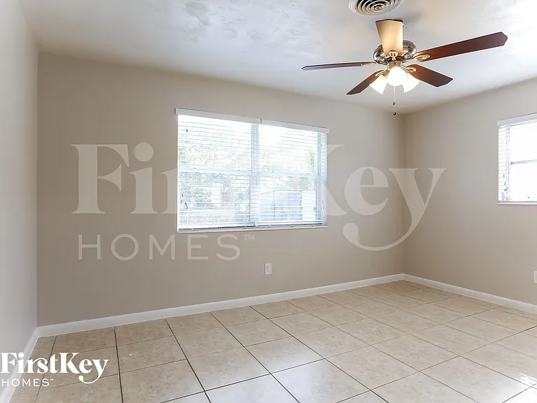 2230 NW 42nd Ave — Photo 9
