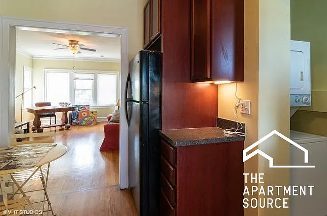 906 S Elmwood Ave #3 — Photo 3