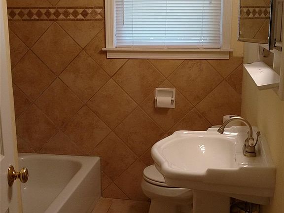 5th image of 1628 Northland Dr