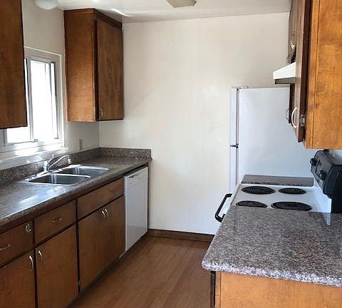 4th image of 715-717 Locust St