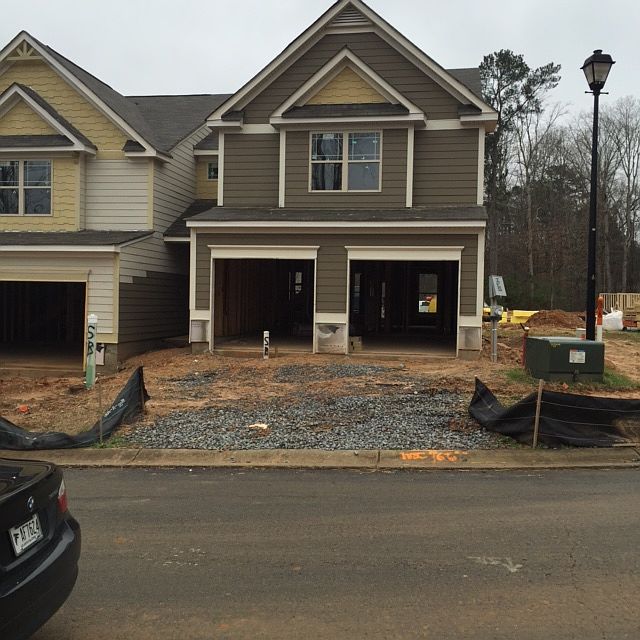 2nd image of 241 Oakview Dr