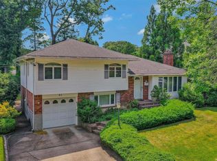 61 Hill Dr, Oyster Bay, NY 11771
