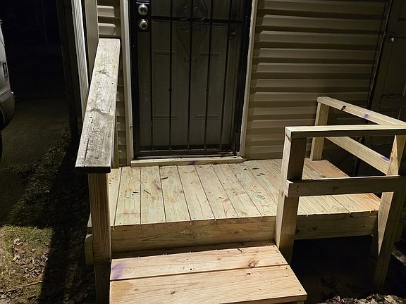 3rd image of 3695 E 55th St #Up