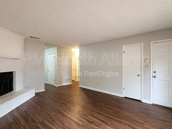 3rd image of 634 Morton Ct Unit 636