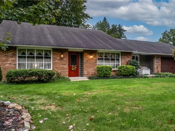 1437 Quaker Ln, Salem, OH 44460