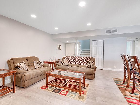 3rd image of 707 Stonewood Court #19b