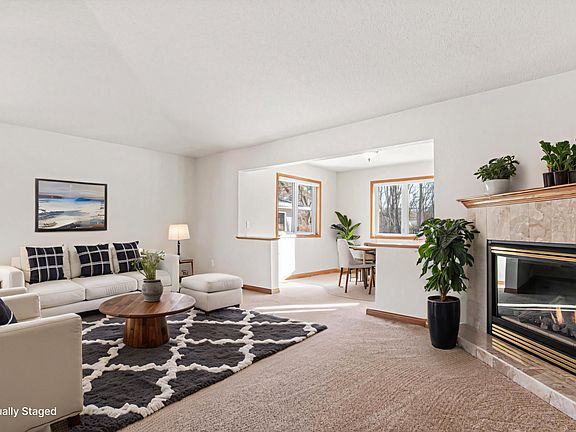 4th image of 719 Victoria Ct #719
