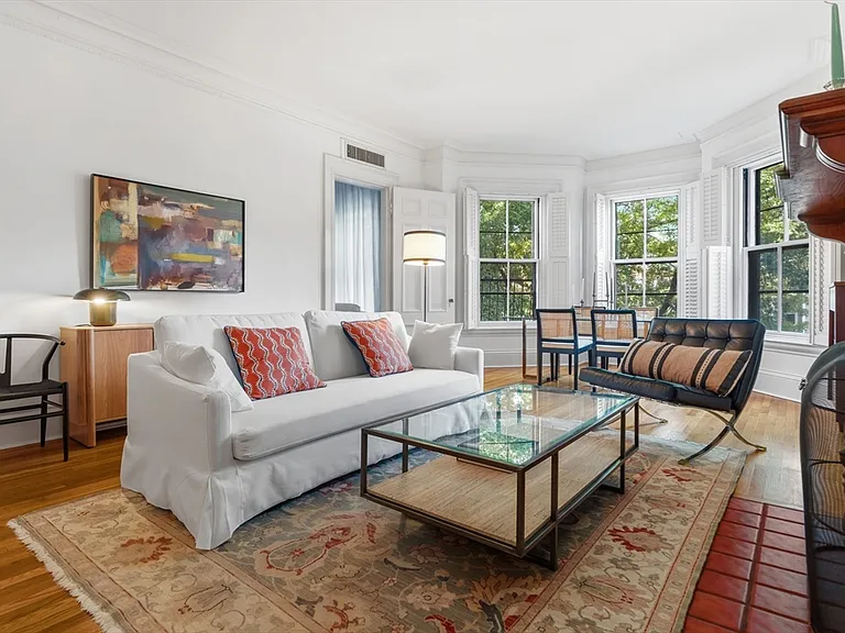 302 Commonwealth Ave #3 — Photo 2
