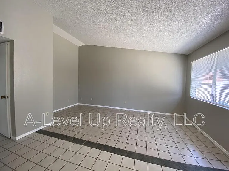 1503 N Riverview Blvd — Photo 8