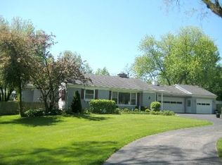 13 Crestland Rd, Indian Creek, IL 60061