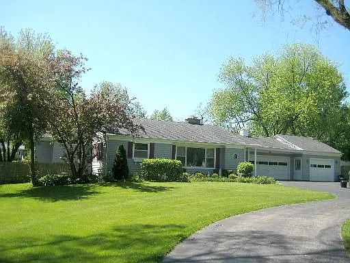 13 Crestland Rd photo 1