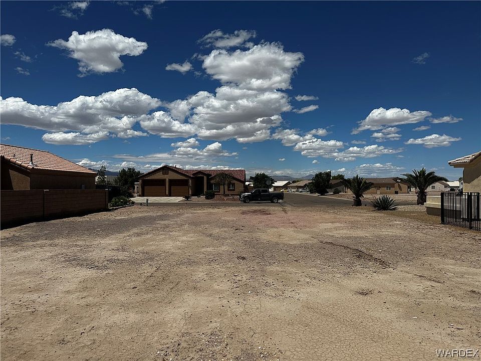 2nd image of 1780 E Desert Bloom Drive