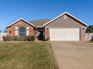 2903 S E St, Rogers, AR 72756