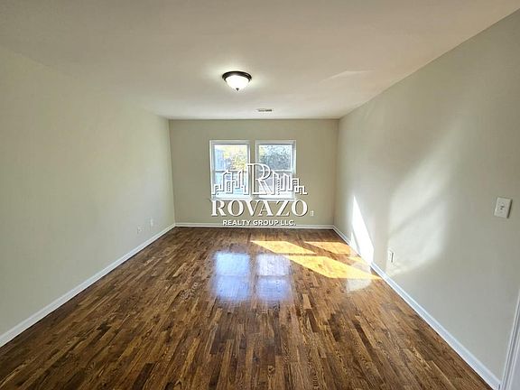 5th image of 146 S 14th Ave #3