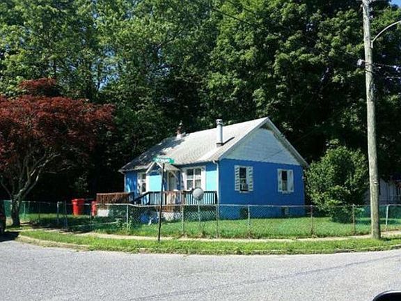 2nd image of 2 Bryn Mawr Ave