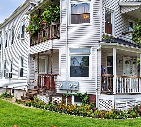 2nd image of 22-24 Raymond Pl