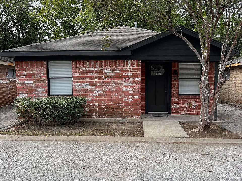 311 East Whitney