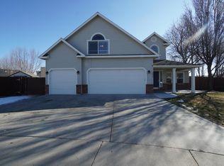 272 S Dorset Pl, Eagle, ID 83616