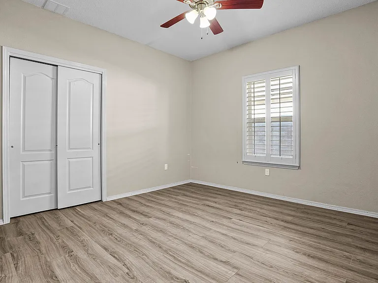 3115 Red Creek Dr — Photo 24
