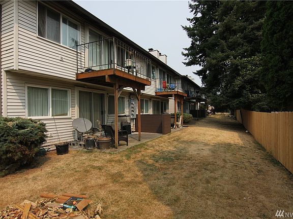 4th image of 20044 30th Ave S