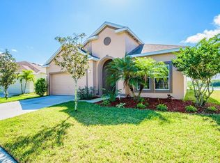 911 Parker Den Dr, Ruskin, FL 33570