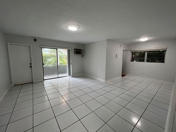 4th image of 7931 East Dr Unit 106-7931-1