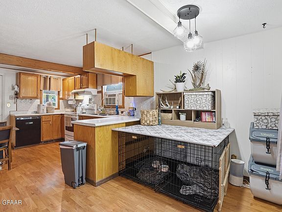4th image of 1011 3rd Ave