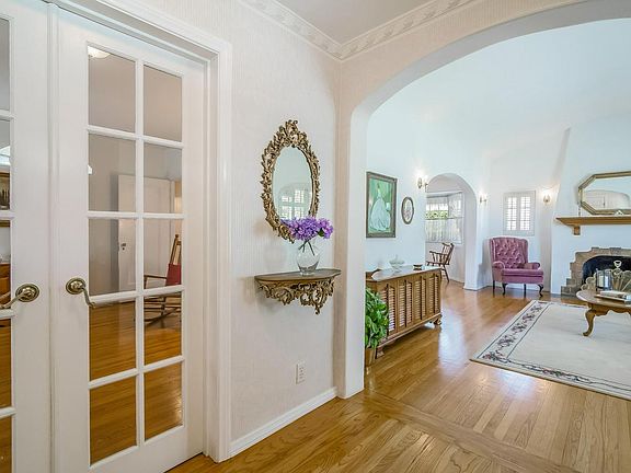 3rd image of 1857 Rose Villa St