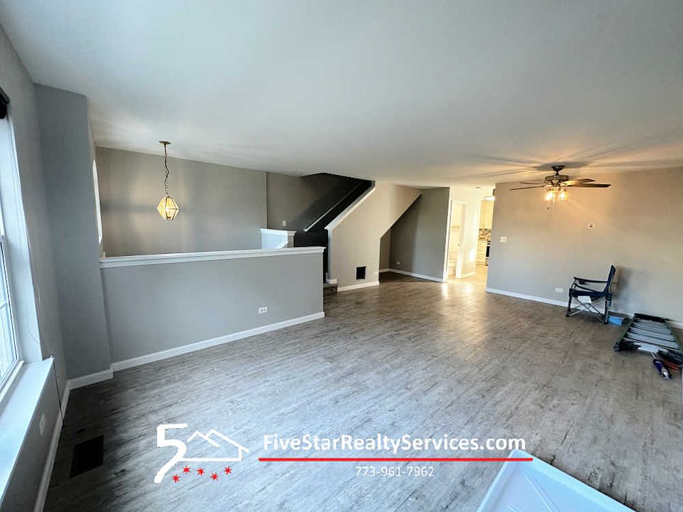 1st image of 924 Clover Ln #924