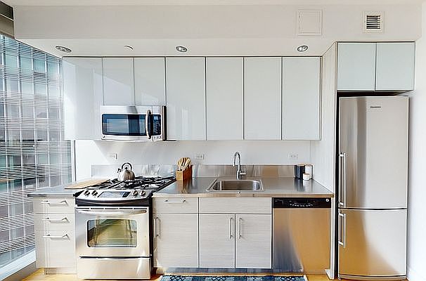 1st image of 550 W 54th St APT 1604