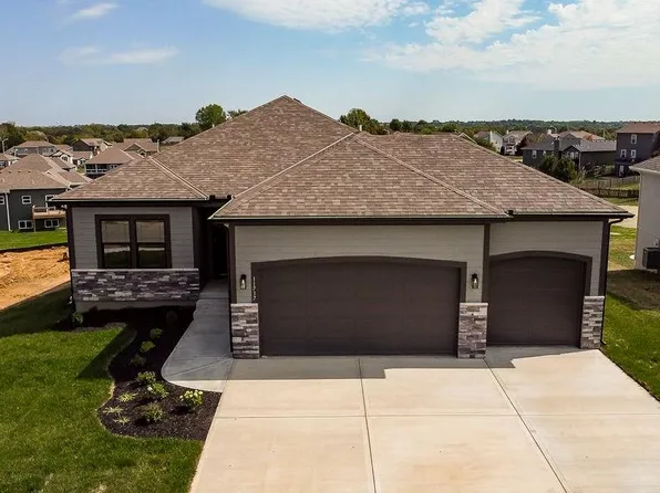 8904 NE 118th Ct, Kansas City, MO 64157