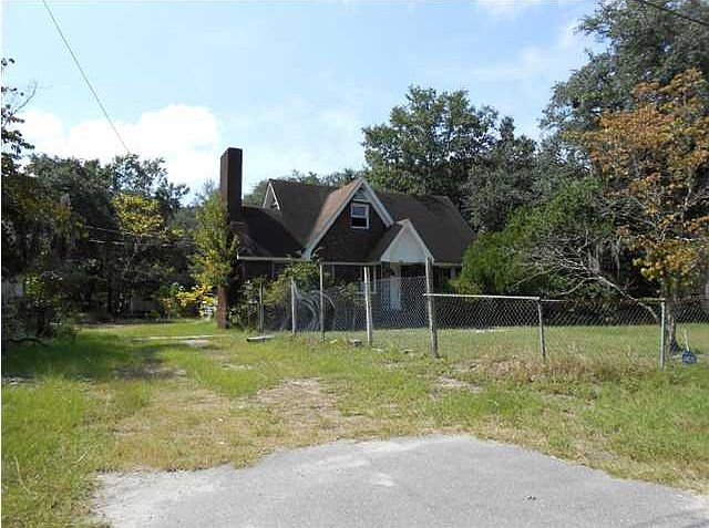 2nd image of 5621 Garrett Ave