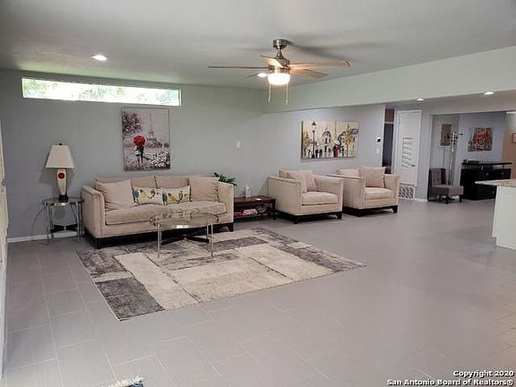 5th image of 3011 Gainesborough Dr