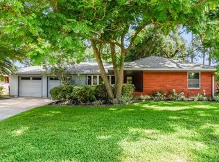 6210 Waltway Dr, Houston, TX 77008