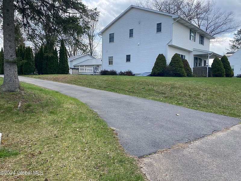 5th image of 2058 Oaklawn Avenue