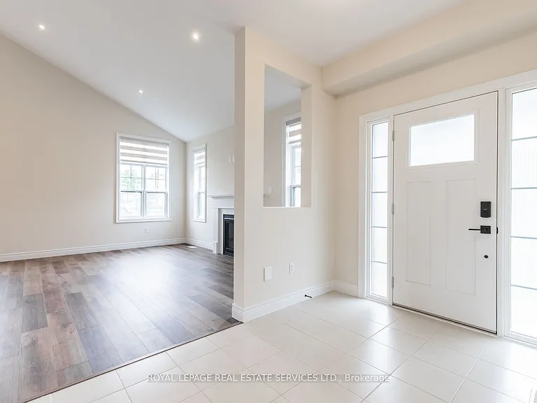 42 Beachwalk Cres — Photo 7