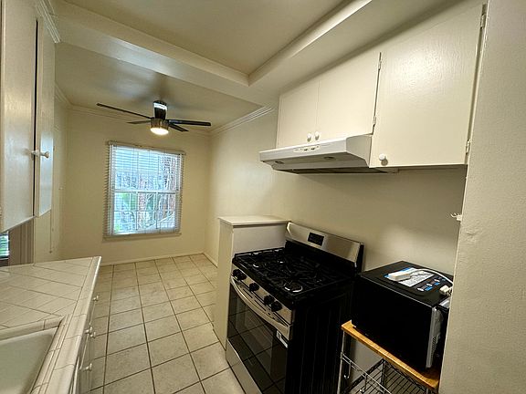 2nd image of 1271 N Crescent Heights Blvd #1271