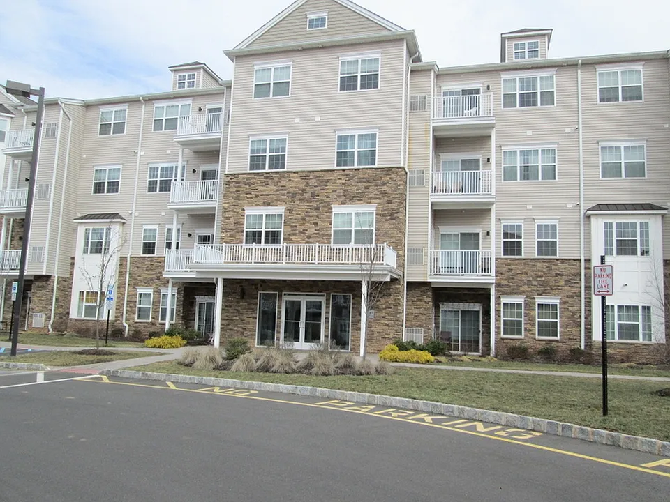 135 Tower Blvd #135